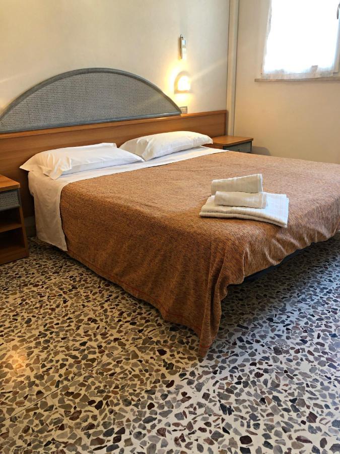 Hotel Del Falco Cervia Eksteriør billede