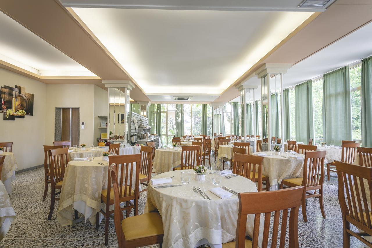 Hotel Del Falco Cervia Eksteriør billede